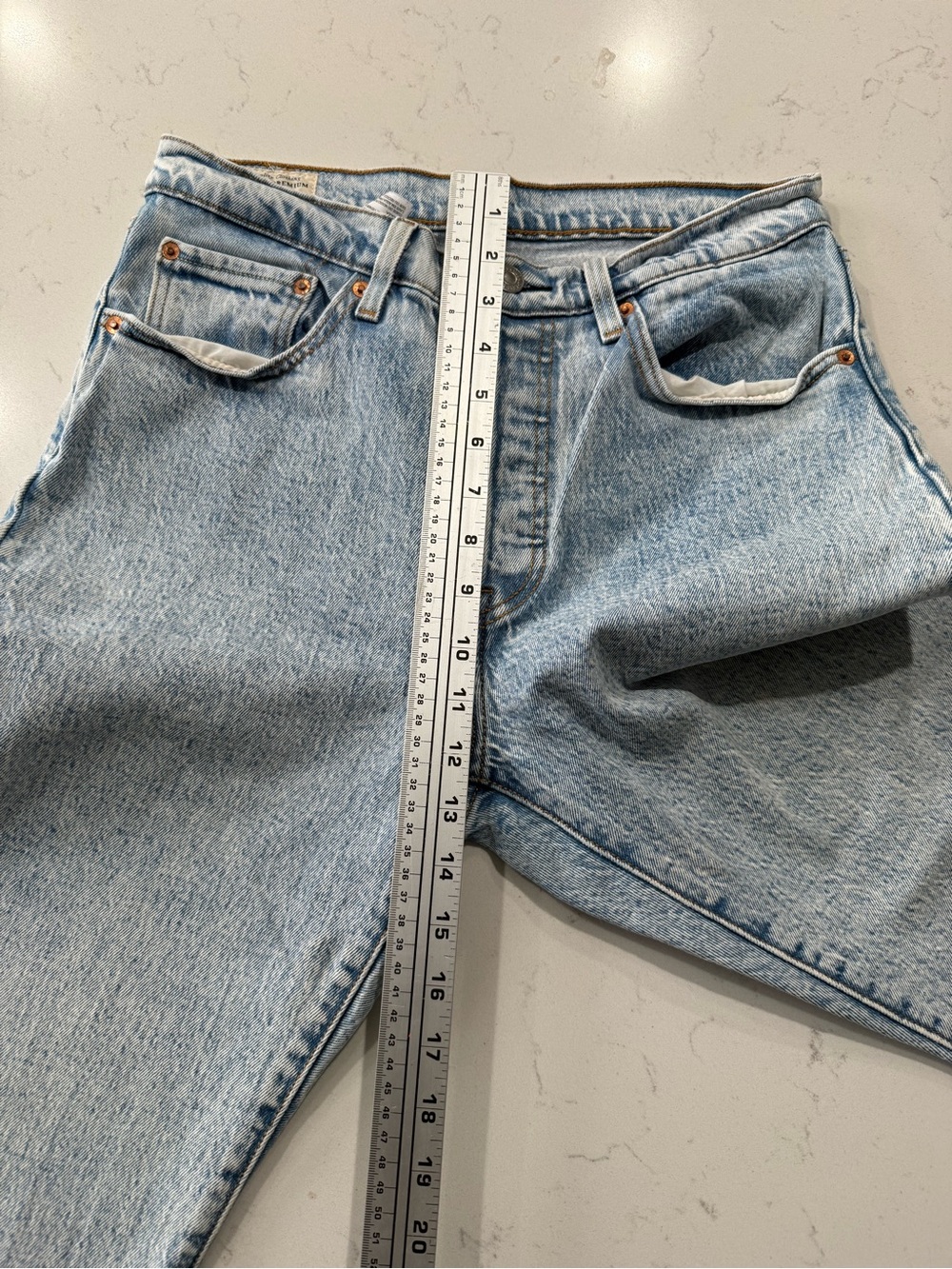 Levi's Premium Jeans; Light Wash High-Rise Straight Jeans - Light Blue. Size 28 - Picture 5 of 11